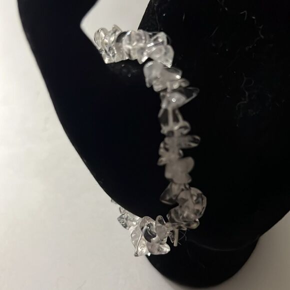 Bundle Sale 3 for $15 | Quartz Stone Chip Stretch Bracelet - Picture 4 of 8